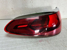 Laden Sie das Bild in den Galerie-Viewer, Rückleuchte Mercedes-Benz A2149065702 Links Rearlight RUK5541237250pr