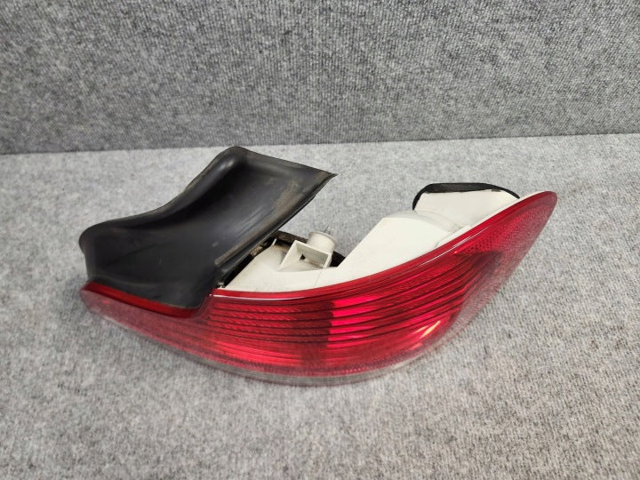 Rückleuchte BMW 1 E88 Coupe E82 692452004 Rechts Rearlight RUK5557443999pl