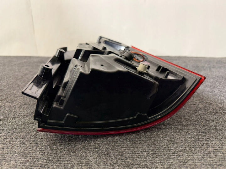 Rückleuchte VW Multivan 7LA945207C Links Rearlight RUK5716821444ed
