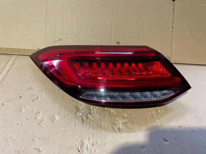 Rückleuchte Mercedes-Benz Cls A2579062600 Ein Stück (Rechts oder Links) RUK5791675817cq
