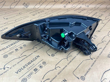 Laden Sie das Bild in den Galerie-Viewer, Rückleuchte VW I 14B945208A LED Rechts Rearlight RUK5819155808rh
