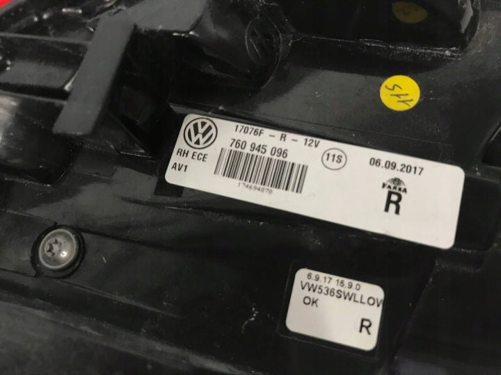 Rückleuchte VW Touareg 760945096 Rechts Rearlight RUK5941342583nu