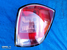Laden Sie das Bild in den Galerie-Viewer, Rückleuchte Opel Astra H 13223674 Rechts Rearlight RUK6007783135wc