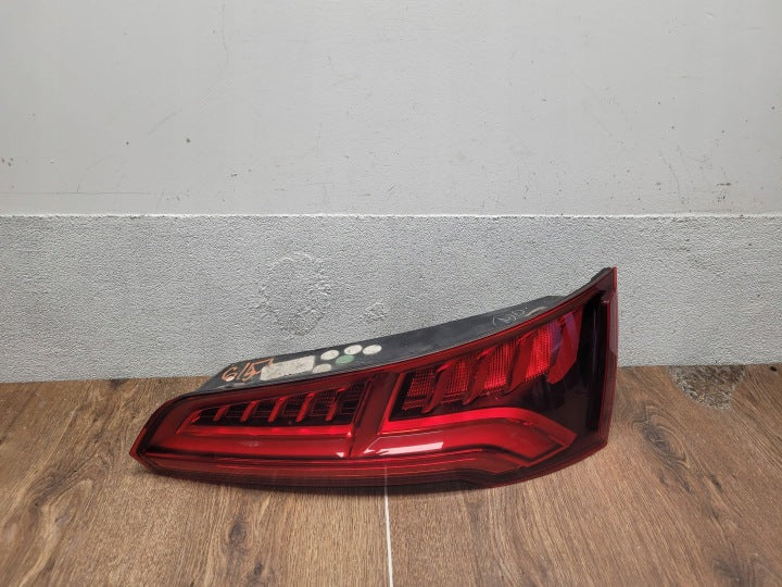 Rückleuchte Audi Q5 Rechts Rearlight RUK6151905397ef