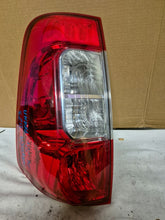 Laden Sie das Bild in den Galerie-Viewer, Rückleuchte Nissan Np300 Navara D23 Rechts Rearlight RUK6381731997us
