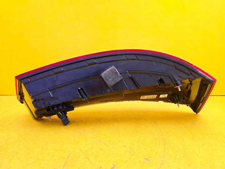 Rückleuchte Audi Q7 4M0945094M Rechts Rearlight RUK6487511499gt