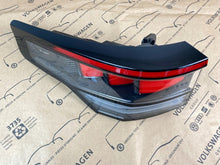 Laden Sie das Bild in den Galerie-Viewer, Rückleuchte VW 57L945207A Links Rearlight RUK6561381049ov