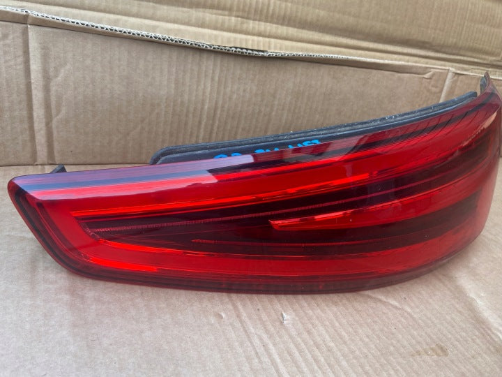 Rückleuchte Audi Q3 8U0945094H Rechts Rearlight RUK6619132294ve
