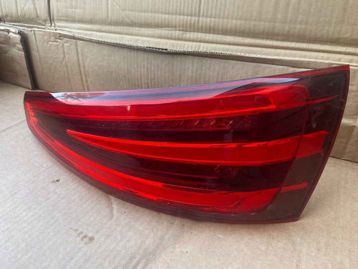 Rückleuchte Audi Q3 8U0945094H Rechts Rearlight RUK6619132294ve