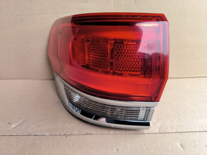 Rückleuchte Jeep Grand Cherokee Wk2 P68110001AD Links Rearlight RUK6748759023dn