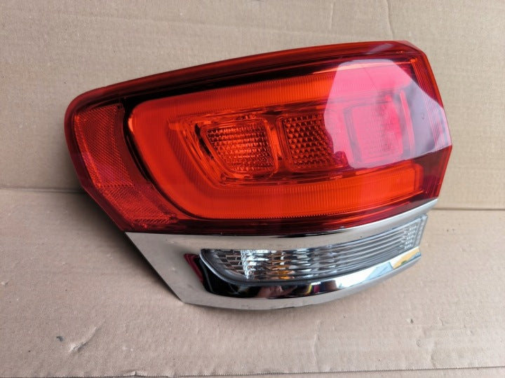 Rückleuchte Jeep Grand Cherokee Wk2 P68110001AD Links Rearlight RUK6748759023dn