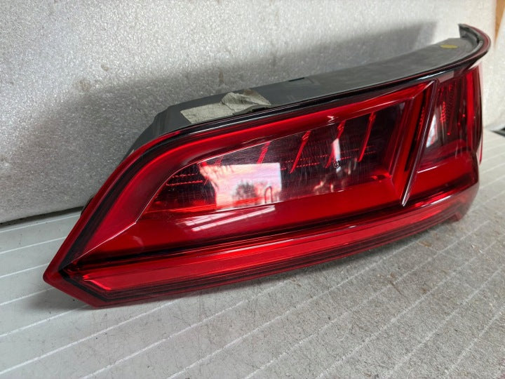 Rückleuchte Audi Q5 80A945094 LED Rechts Rearlight RUK6878431384uz