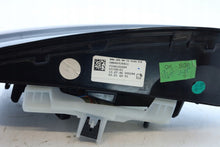 Laden Sie das Bild in den Galerie-Viewer, Rückleuchte BMW U06 H4849436009 Ein Satz Rearlight RUK6895637875xf