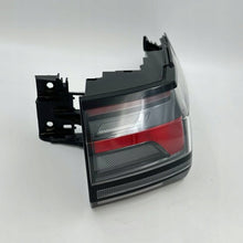 Laden Sie das Bild in den Galerie-Viewer, Rückleuchte VW I 1T3945208E Rechts Rearlight RUK6903234553wp