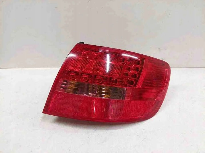 Rückleuchte Audi A6 Avant 89037056 Rechts Rearlight RUK6924272395ee