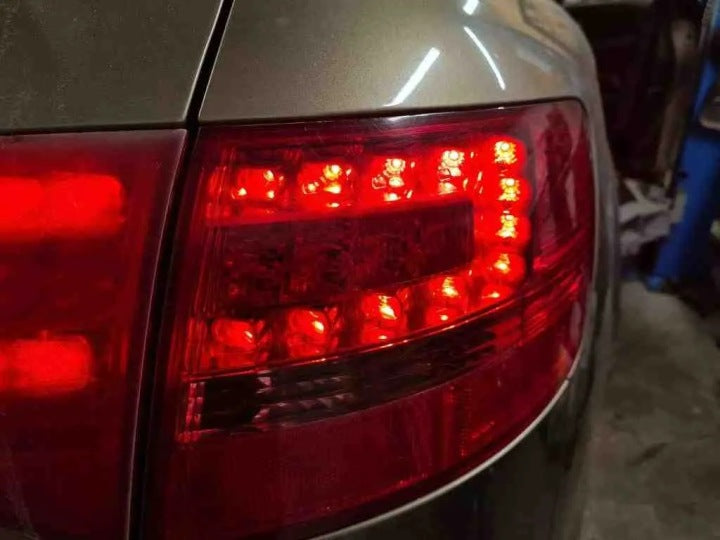 Rückleuchte Audi A6 Avant 89037056 Rechts Rearlight RUK6924272395ee