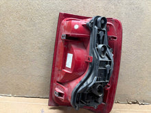 Laden Sie das Bild in den Galerie-Viewer, Rückleuchte VW Amarok Links Rearlight RUK6933505790sv