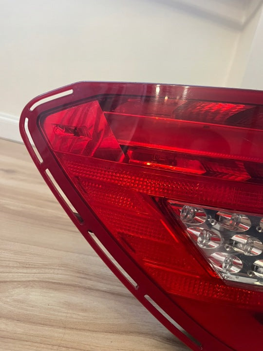 Rückleuchte Mercedes-Benz W204 A2048201864 Links Rearlight RUK6973016867ys