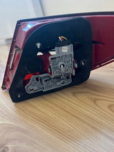 Laden Sie das Bild in den Galerie-Viewer, Rückleuchte Mercedes-Benz W204 A2048201864 Links Rearlight RUK6973016867ys