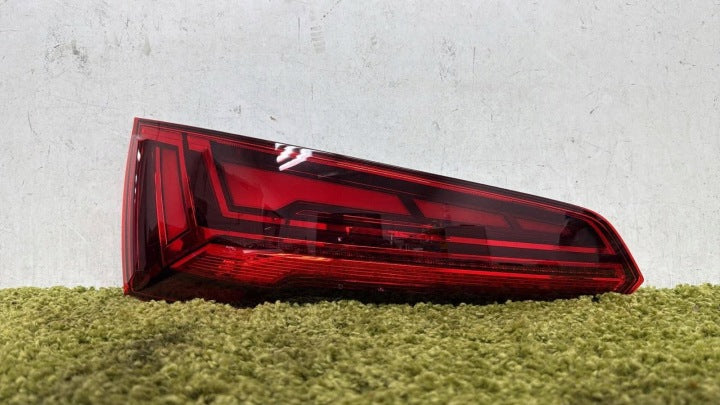 Rückleuchte Audi Q5 80A945075B Links Rearlight RUK7099595325au