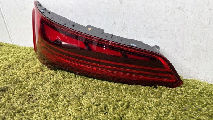 Rückleuchte Audi Q5 80A945075B Links Rearlight RUK7099595325au