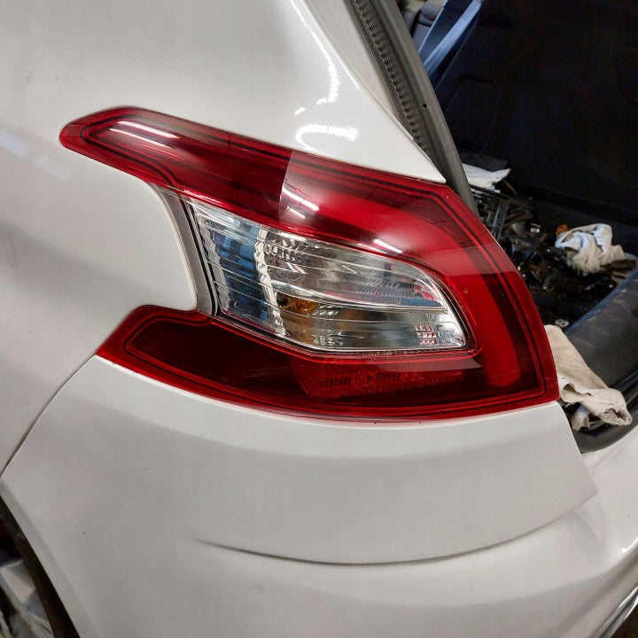 Rückleuchte Peugeot 308 Links Rearlight RUK7121980253fj
