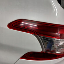 Laden Sie das Bild in den Galerie-Viewer, Rückleuchte Peugeot 308 Links Rearlight RUK7121980253fj