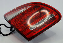 Laden Sie das Bild in den Galerie-Viewer, Rückleuchte Porsche Cayenne 7P5945093K Links Rearlight RUK7157155193ci