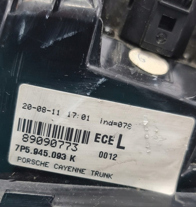 Rückleuchte Porsche Cayenne 7P5945093K Links Rearlight RUK7157155193ci