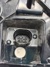 Laden Sie das Bild in den Galerie-Viewer, Rückleuchte Porsche Cayenne 7P5945093K Links Rearlight RUK7157155193ci