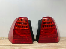 Laden Sie das Bild in den Galerie-Viewer, Rückleuchte BMW 3 E91 7154160 Ein Satz Rearlight RUK7178333325ti