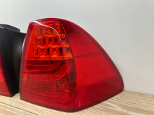 Laden Sie das Bild in den Galerie-Viewer, Rückleuchte BMW 3 E91 7154160 Ein Satz Rearlight RUK7178333325ti