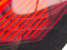 Laden Sie das Bild in den Galerie-Viewer, Rückleuchte VW Passat 3J0945095 Links Rearlight RUK7442399638mv
