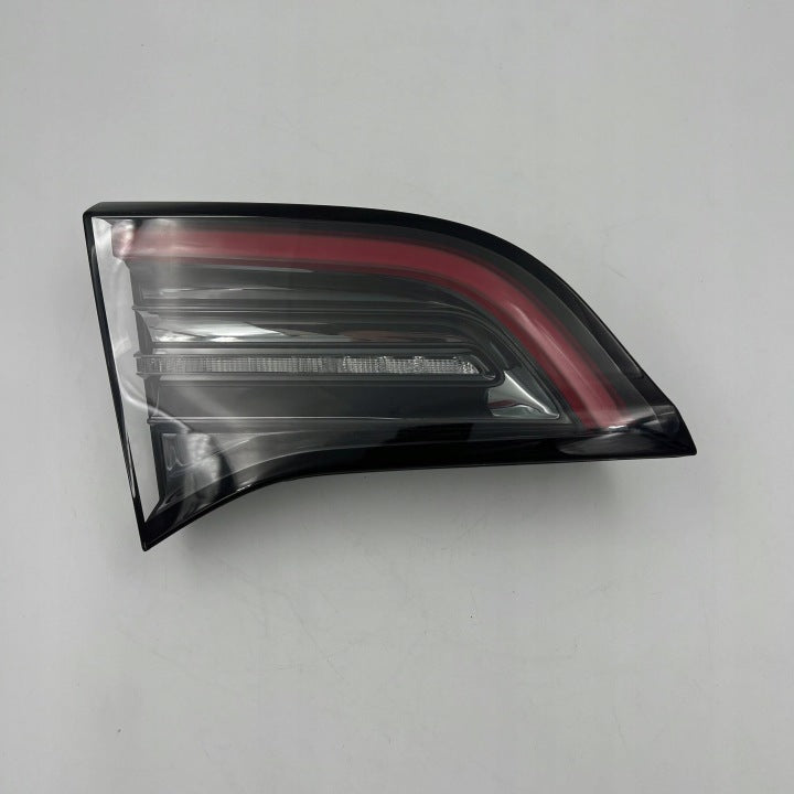 Rückleuchte Tesla Model 3 150208800C Links Rearlight RUK7610915033sk