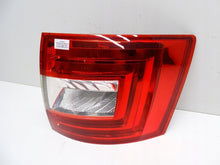 Laden Sie das Bild in den Galerie-Viewer, Rückleuchte Skoda Octavia III 5E9945096 Ein Stück (Rechts oder Links) Rearlight RUK7642626463ms