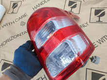 Laden Sie das Bild in den Galerie-Viewer, Rückleuchte Mitsubishi L200 ADN231-0000 Rechts Rearlight RUK7678428356lp
