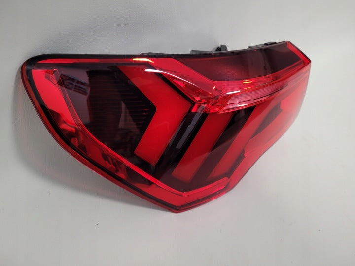 Rückleuchte Audi Q3 83A945091 Links Rearlight RUK7681070753uf