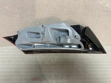 Laden Sie das Bild in den Galerie-Viewer, Rückleuchte Audi Tt 8J0945096G Rechts Rearlight RUK7697516346kz