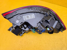 Laden Sie das Bild in den Galerie-Viewer, Rückleuchte Audi A8 D5 4N0945208M Rechts Rearlight RUK7729155891jx