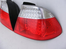 Laden Sie das Bild in den Galerie-Viewer, Rückleuchte BMW E46 693745406 693745306 Ein Satz Rearlight RUK7756237506zv