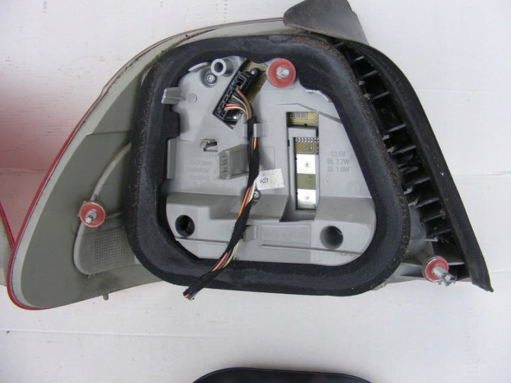 Rückleuchte BMW E46 693745406 693745306 Ein Satz Rearlight RUK7756237506zv