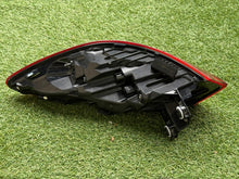 Laden Sie das Bild in den Galerie-Viewer, Rückleuchte Audi Q5 8MA945069 Links Rearlight RUK7758517260wi