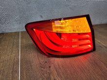 Laden Sie das Bild in den Galerie-Viewer, Rückleuchte BMW 5 F10 Links Rearlight RUK7796800892bu