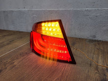 Laden Sie das Bild in den Galerie-Viewer, Rückleuchte BMW 5 F10 Links Rearlight RUK7796800892bu