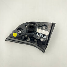 Laden Sie das Bild in den Galerie-Viewer, Rückleuchte Tesla Model 3 QBB14679 Links Rearlight RUK7946797904zm