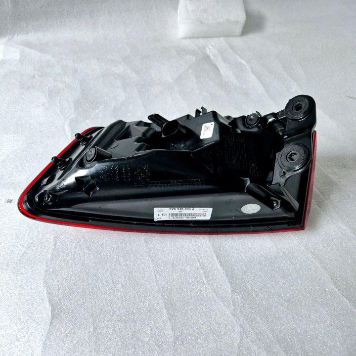 Rückleuchte Audi A3 8V5945095A LED Links Rearlight RUK7961548342pt