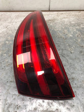 Laden Sie das Bild in den Galerie-Viewer, Rückleuchte Audi Q3 8U0945094H Rechts Rearlight RUK7970984322nk