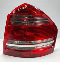 Laden Sie das Bild in den Galerie-Viewer, Rückleuchte Mercedes-Benz X164 A1648200564 Rechts Rearlight RUK7979147461cr