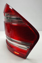 Laden Sie das Bild in den Galerie-Viewer, Rückleuchte Mercedes-Benz X164 A1648200564 Rechts Rearlight RUK7979147461cr