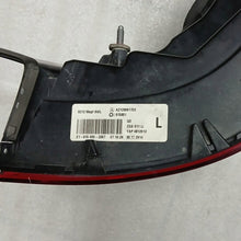 Laden Sie das Bild in den Galerie-Viewer, Rückleuchte Mercedes-Benz A2129061703 Links Rearlight RUK7988147867jv